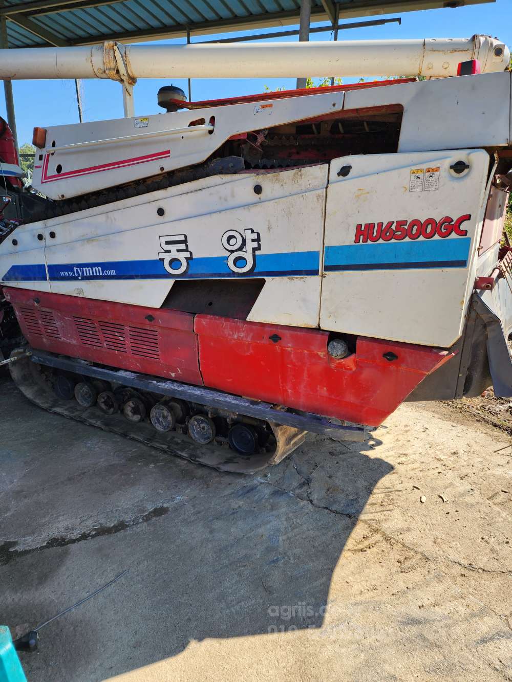 TYM Combine Harvester HU6500G (4Rows)
