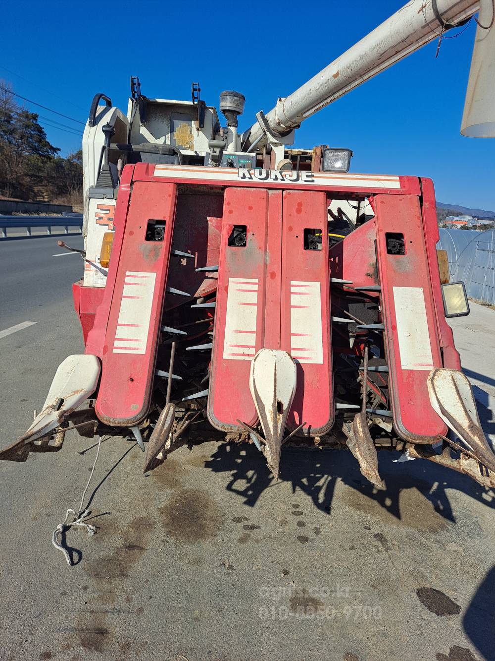 Kukje Combine Harvester EC600 (4Rows)