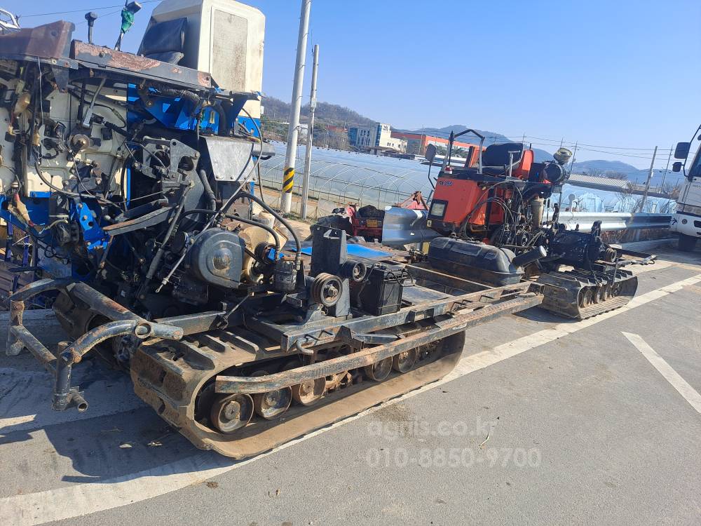 TYM Combine Harvester HU6000G (4Rows)