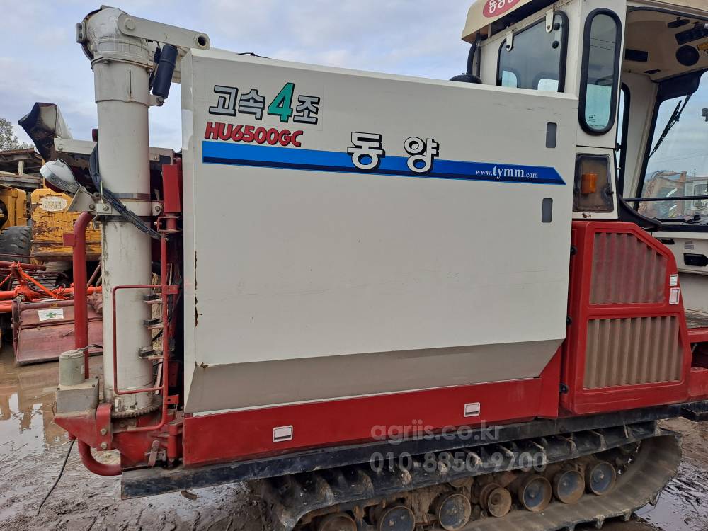 TYM 콤바인 HU6500 (4조식) 뒤우측면