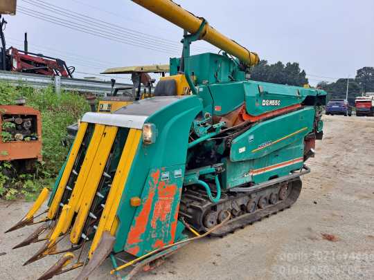 Daedong Combine Harvester DSM55G (4Rows) 앞좌측면
