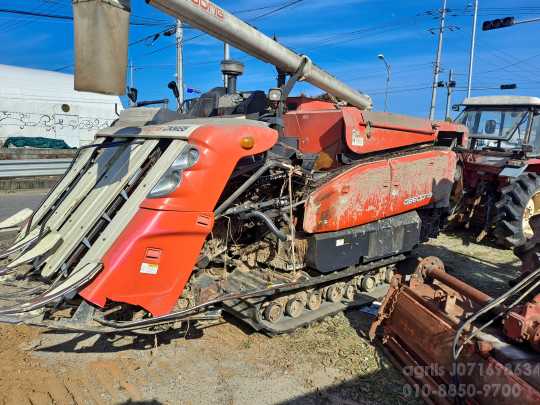 Daedong Combine Harvester DXM85G (5Rows) 앞좌측면