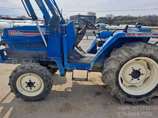 TYM 트랙터 TA4040 앞좌측면