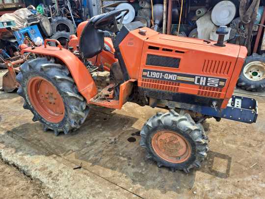 대동 트랙터 L1901 (19마력) 전체 또는 부품 부위별 .엔진몸통깨짐 사진1