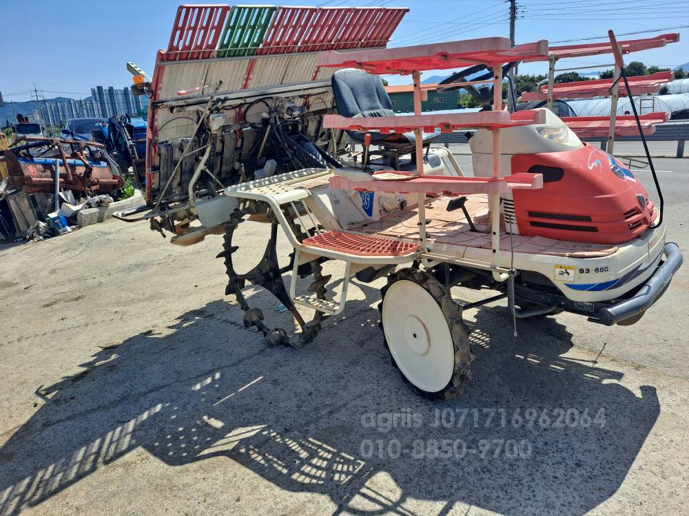 Daedong Rice transplanter S3-680 (6Rows)