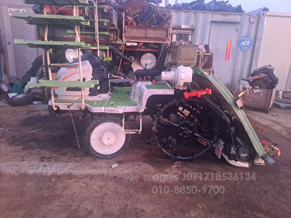 Daedong Rice transplanter DUO6 (6Rows) 뒤우측면
