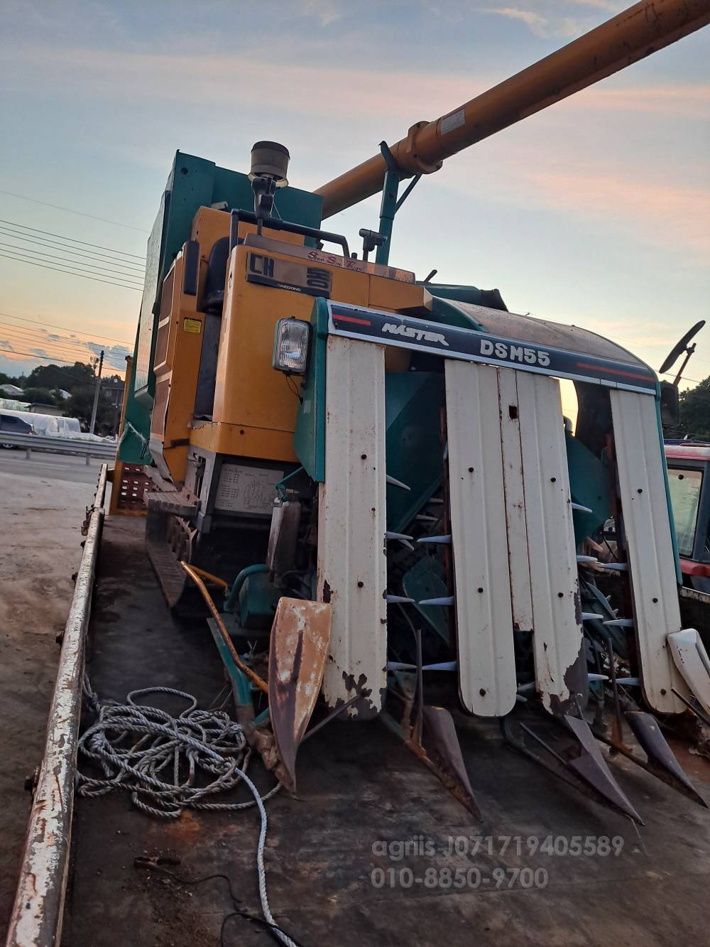 Daedong Combine Harvester DSM55 (4Rows)