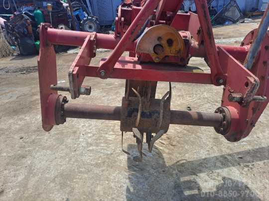 휴립복토기.보리 보리.밀베토기30마력.55마력 사용가능 성우 휴립복토기 앞좌측면