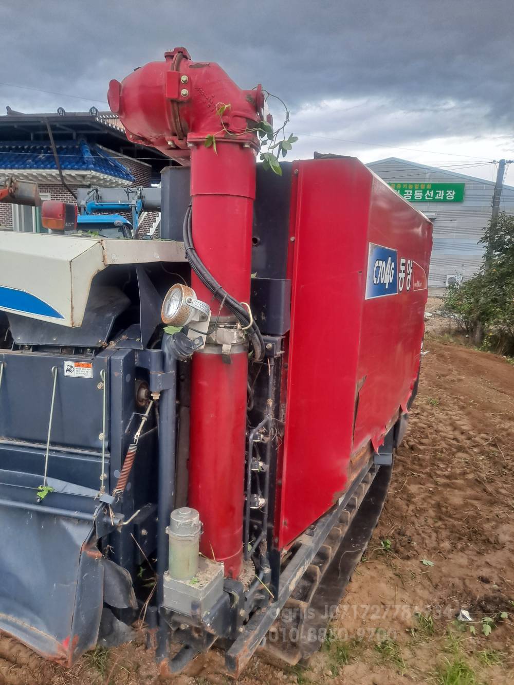 TYM 콤바인 C704G (4조식) 뒤우측면