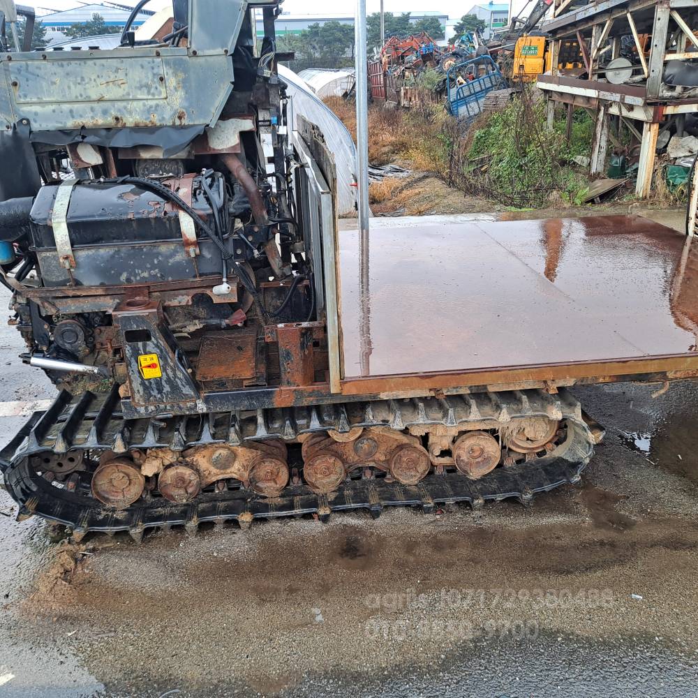 국제 콤바인 KC575 (4조식) 뒤우측면