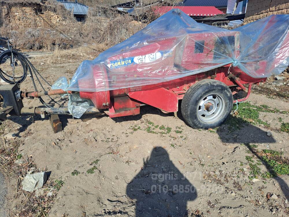 삼원2030 사각베일러 삼원사각벼짚결속기2030.중형 뒤우측면