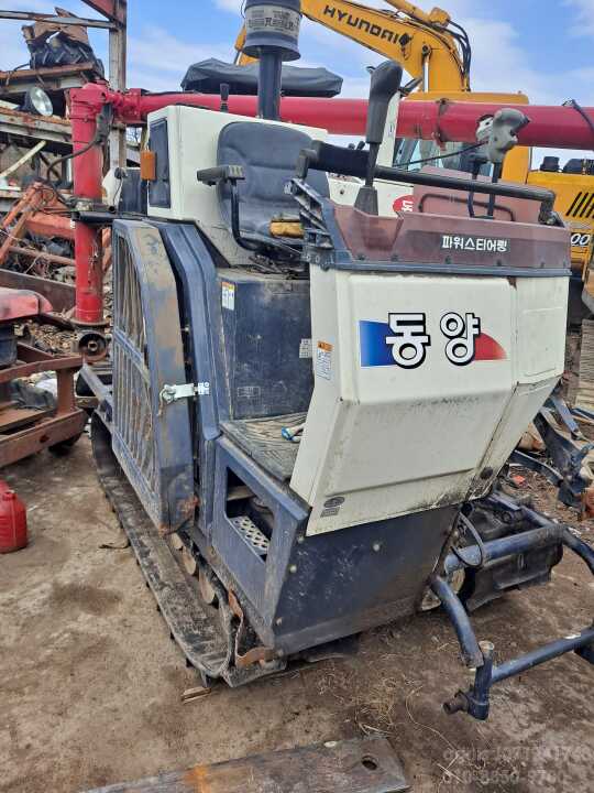 TYM 콤바인 C704G (4조식) 앞좌측면