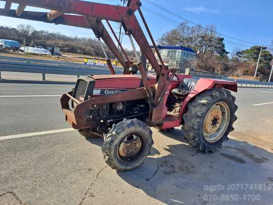 LS 트랙터 금성GT420.42마력 앞좌측면