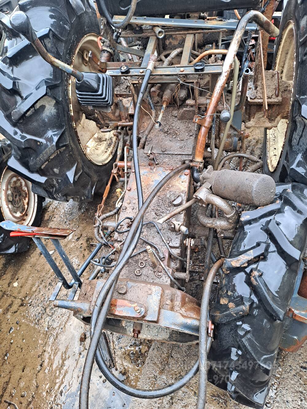 국제 트랙터 F4350 (43마력)