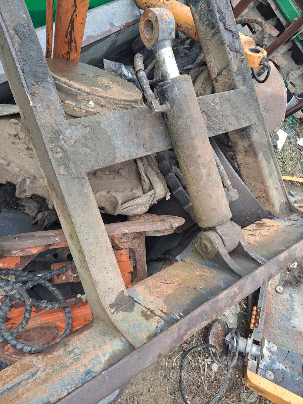  Excavator MX3.3A.55 굴착기관련 부품  뒤우측면