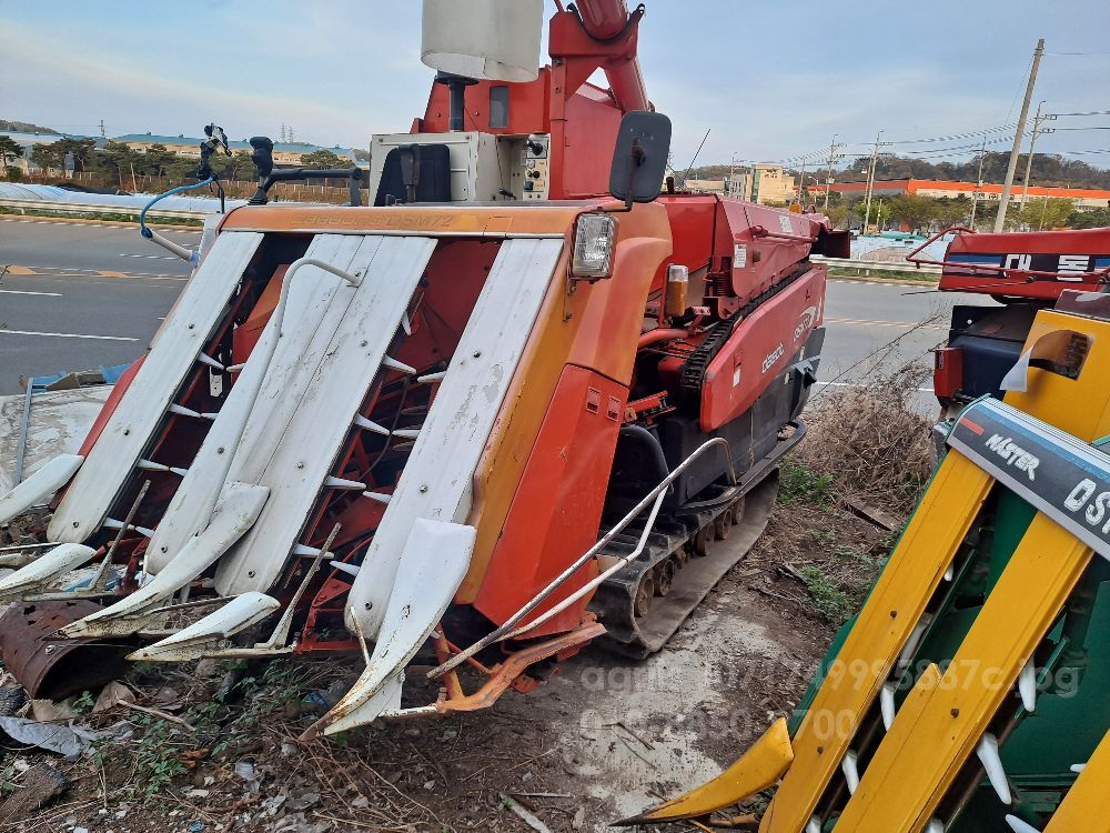 대동 콤바인 DSM72 (4조식)