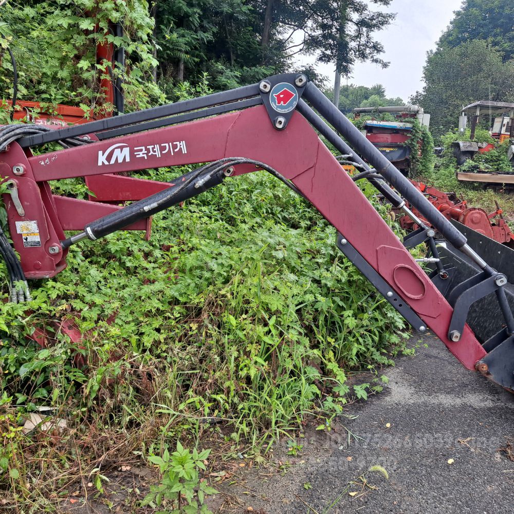 국제 트랙터 LUXEN100 (100마력)