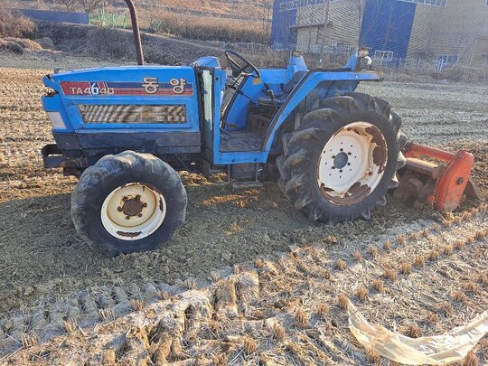 TYM 트랙터 TA4640 (46마력) 앞좌측면