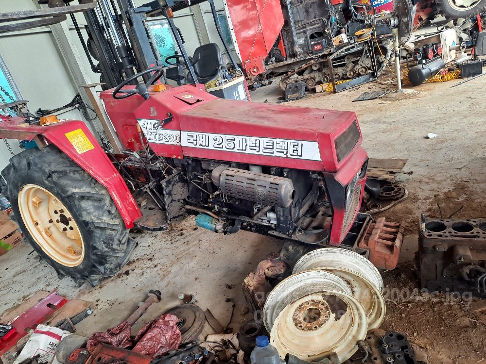 Kukje Tractor KTE230 (25hp)