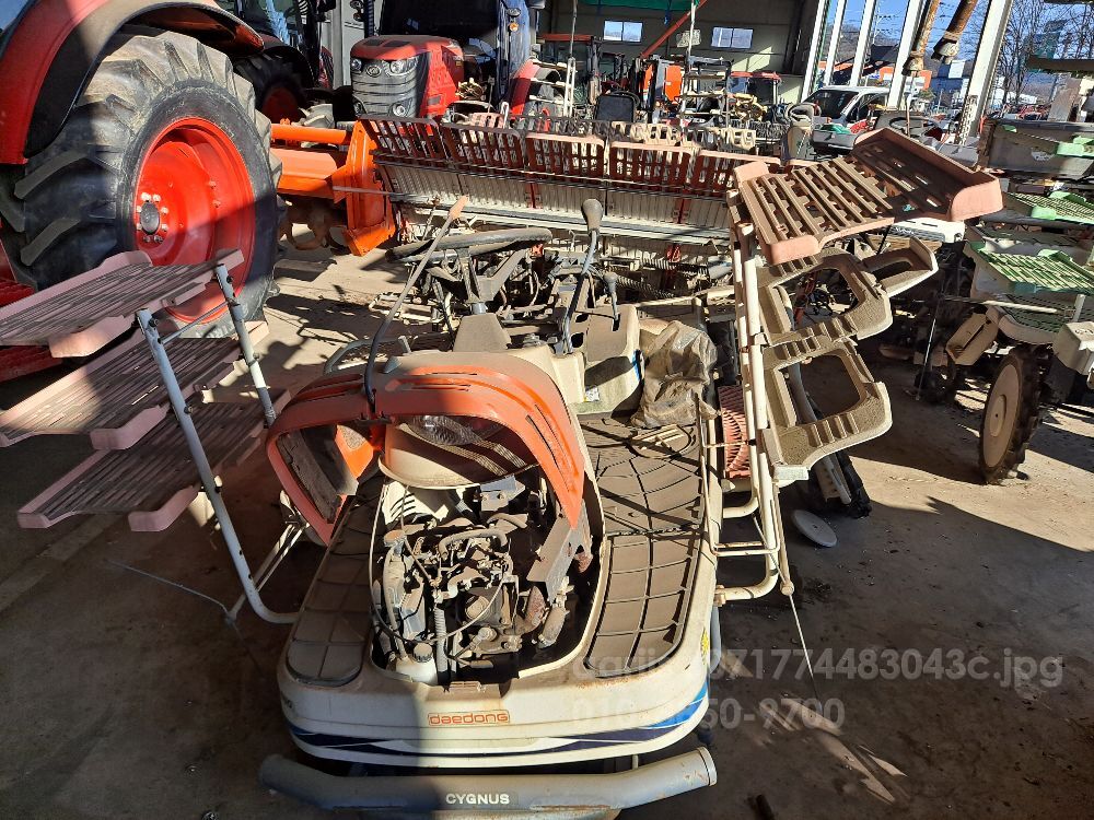 Daedong Rice transplanter S3-680 (6Rows)