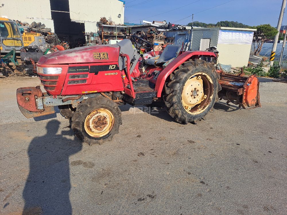 국제 트랙터 AF310 (30마력) 뒤우측면