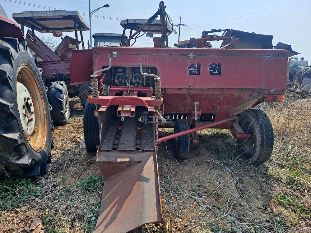  Rectangle Baler 삼원2030.갈리안니1600.뉴홀란드565  뒤우측면