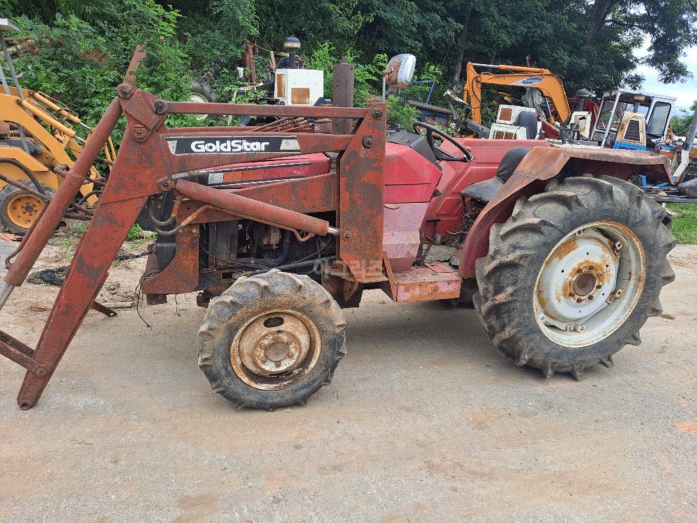 LS Tractor GT42GT420 (42hp)