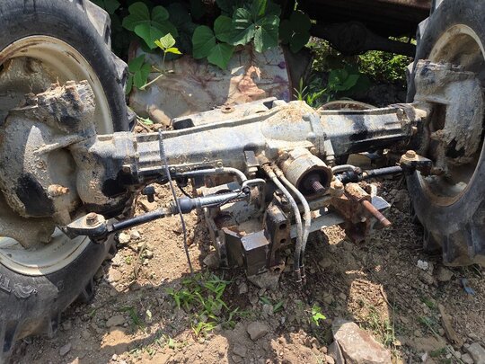 LS Tractor PS90 (88hp) 앞Axle Assy