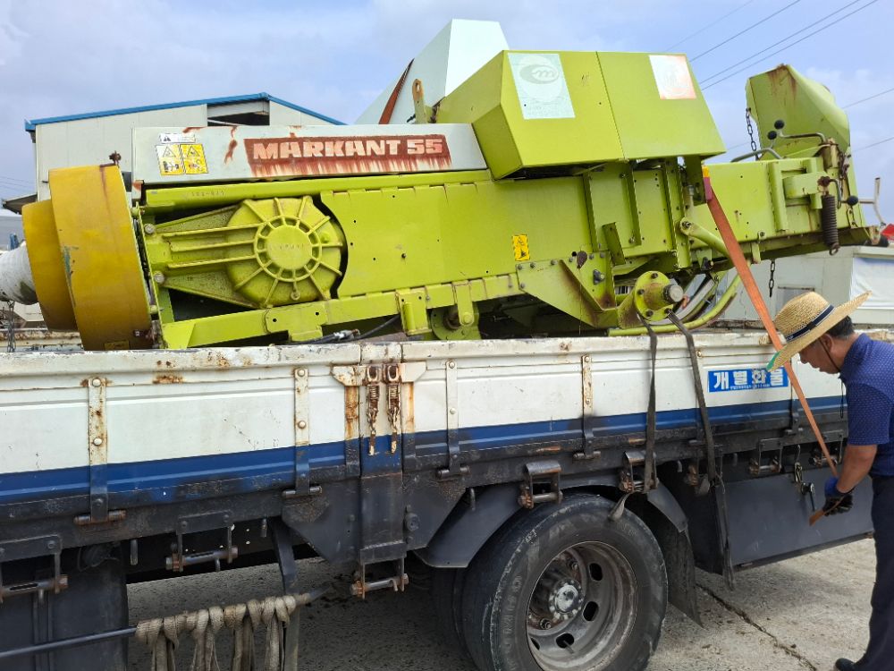 Kukje Combine Harvester DKC515 (4Rows) 뒤우측면