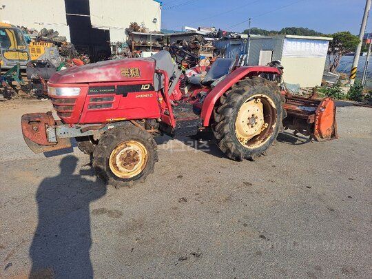 Kukje Tractor AF310 (30hp) 앞좌측면
