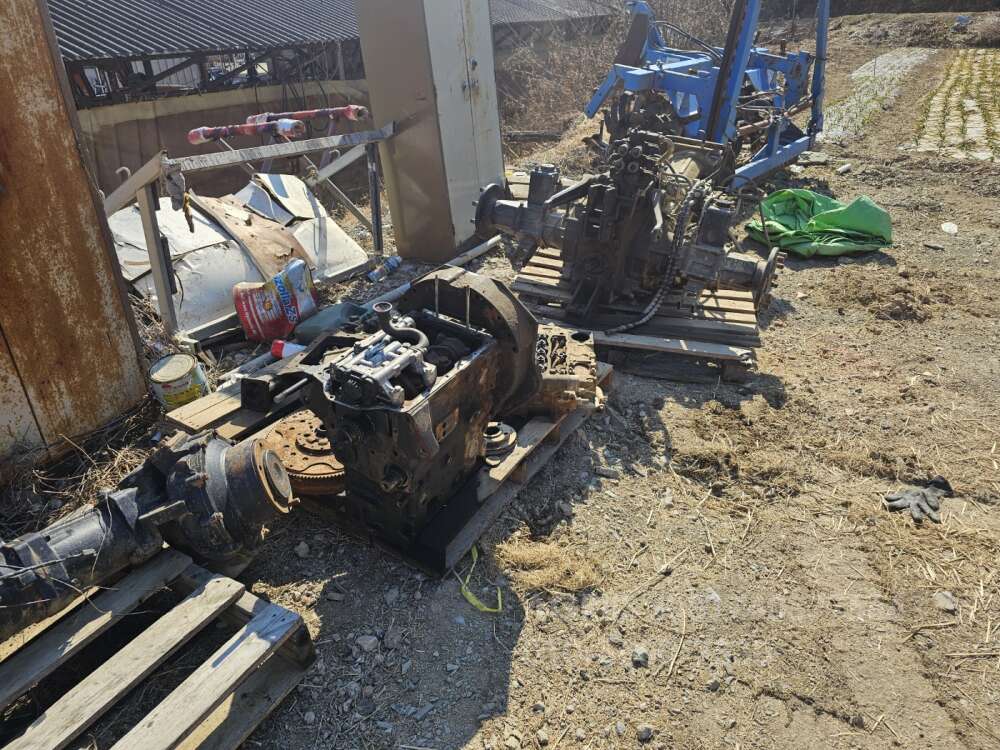 TYM 트랙터 T720 (72마력)