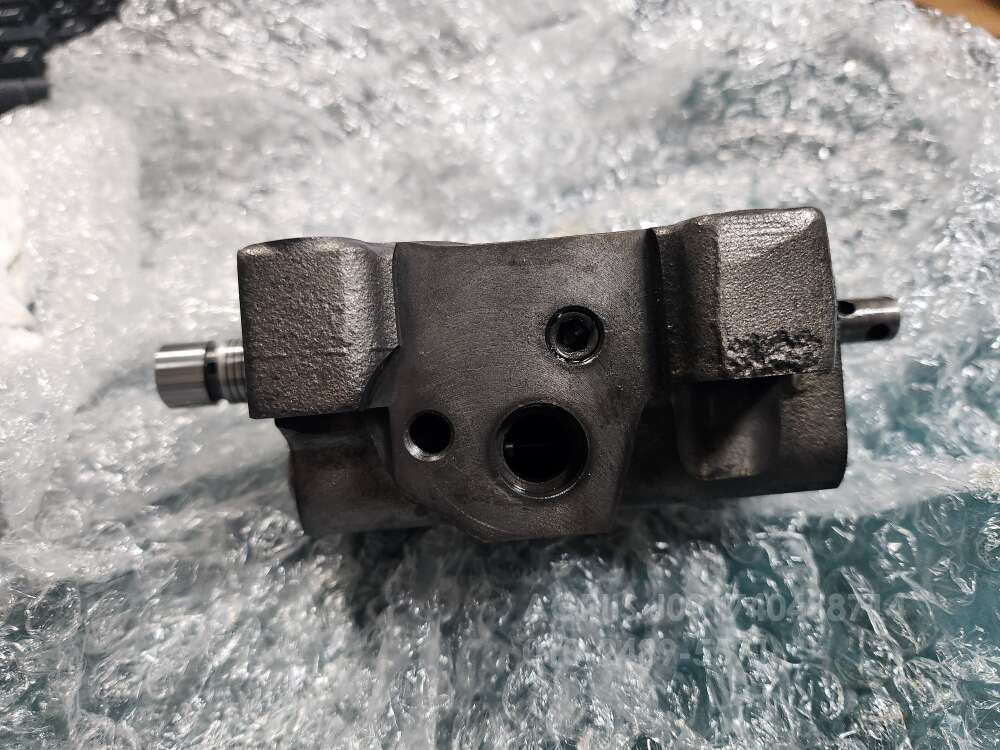 TYM Tractor T300 (31hp) 메인콘트롤밸브 사진2