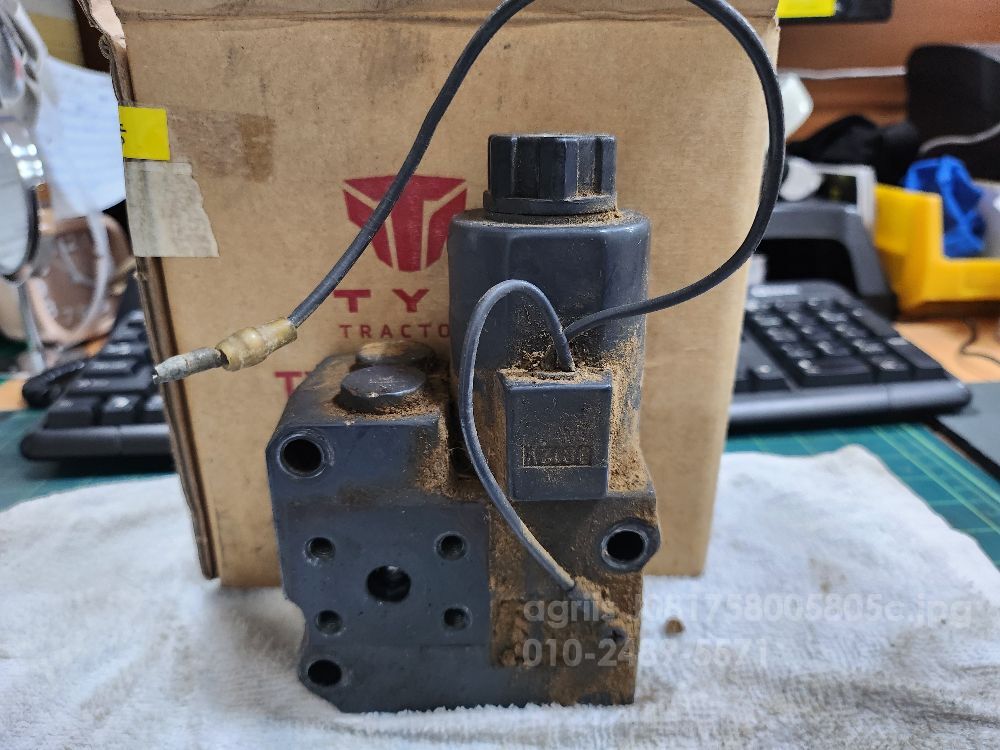 TYM 트랙터 T680 (68마력)