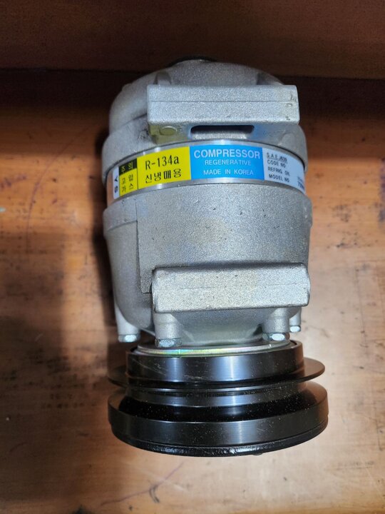 TYM Combine Harvester C805 (5Rows) 에어컨 콤프레샤