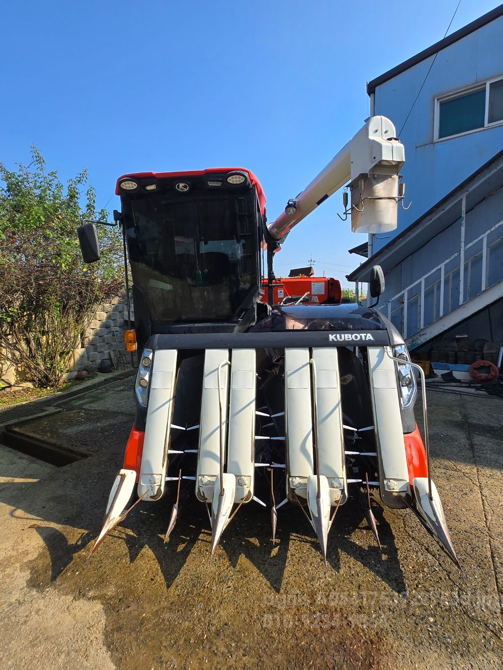 구보다 콤바인 ZR6130 (6조식) 뒤우측면