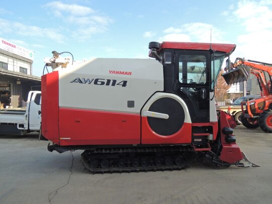 Yanmar Combine Harvester AW6114 (6Rows)