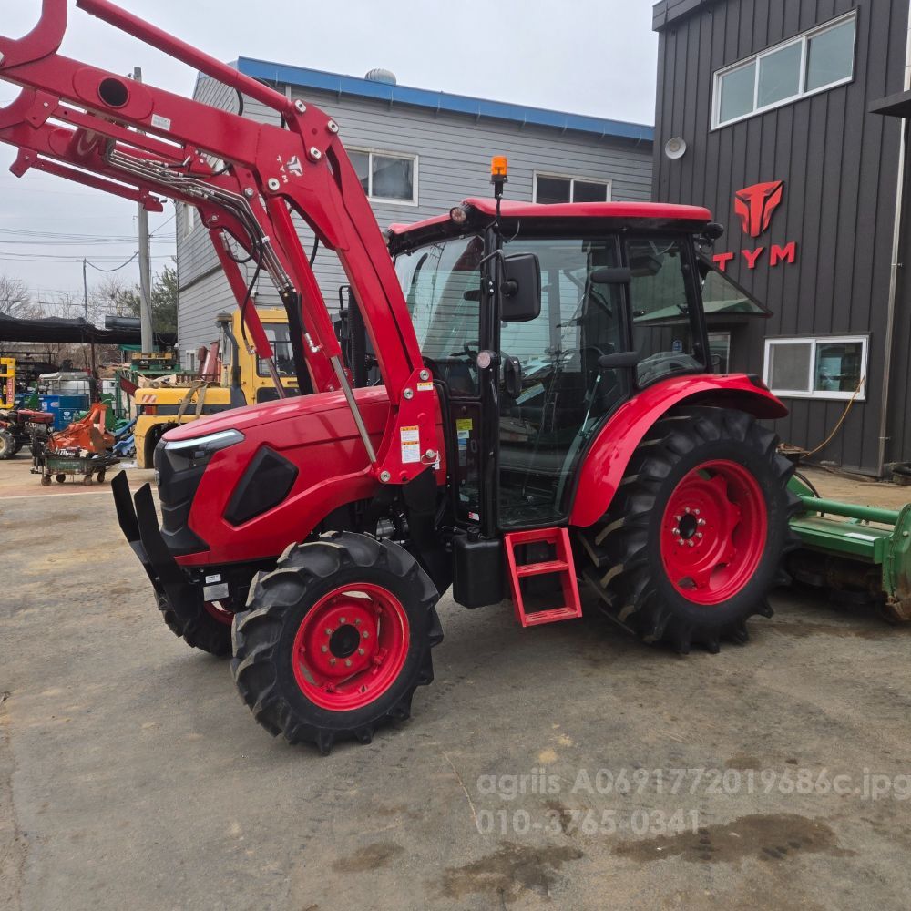 TYM Tractor T70 (70hp)