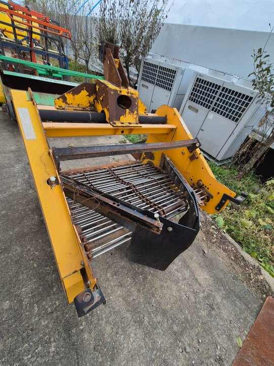  감자수확기 Dㅡ1300 