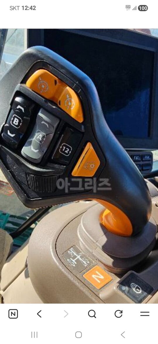 존디어 트랙터 6175R (175마력)