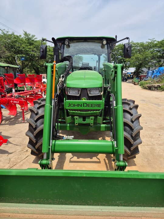JohnDeere Tractor 5075E (74.8hp)