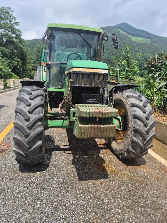 JohnDeere Tractor 6610 (115hp)