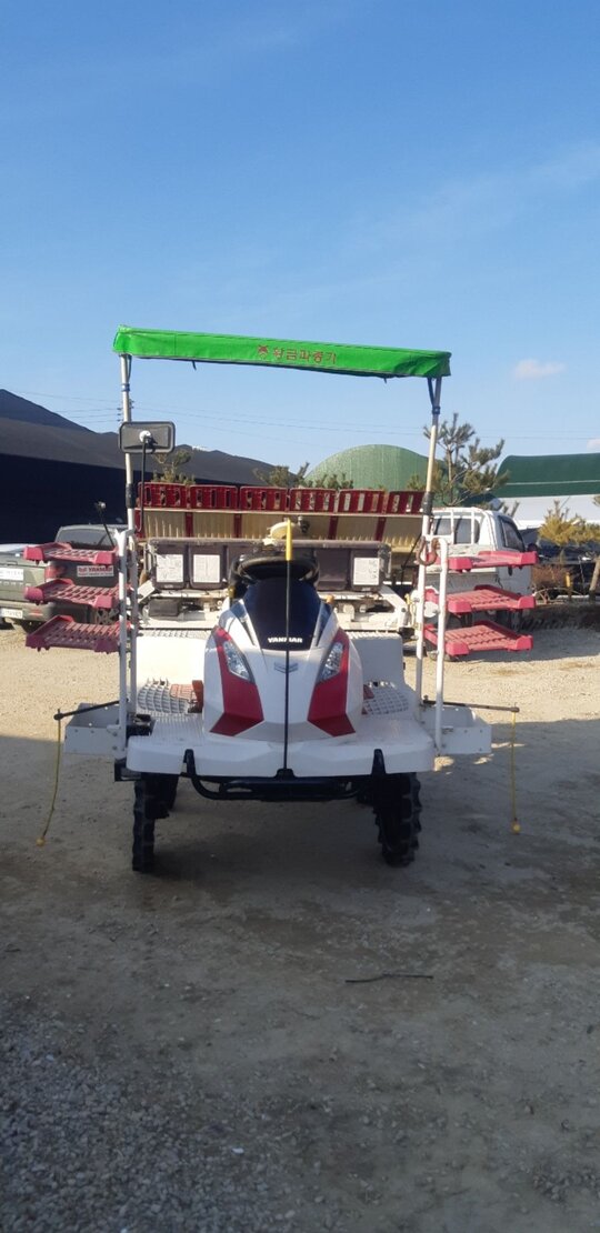 Yanmar Rice transplanter YR6D (6Rows)