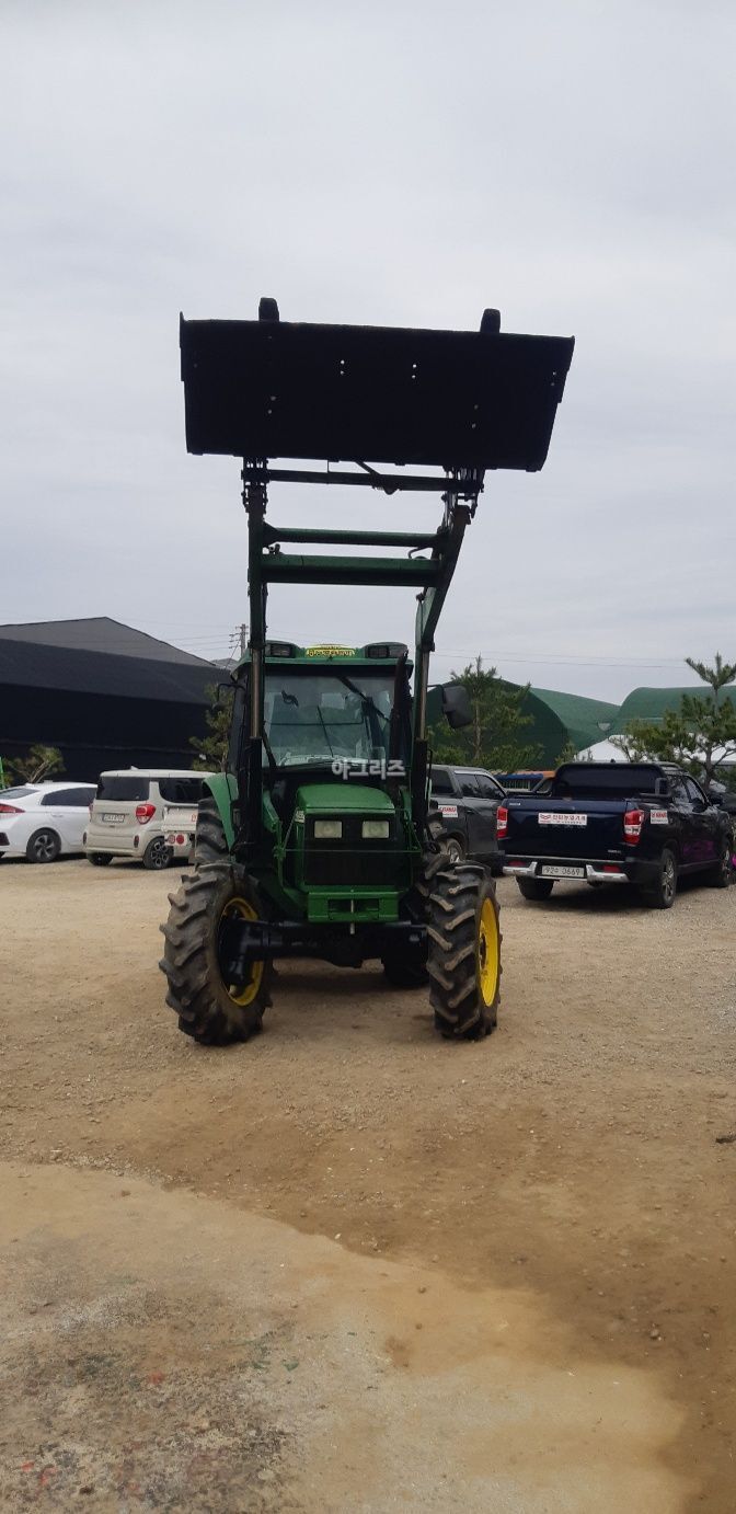 JohnDeere Tractor 5310 (63hp)