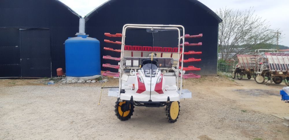 Yanmar Rice transplanter YR6D (6Rows)