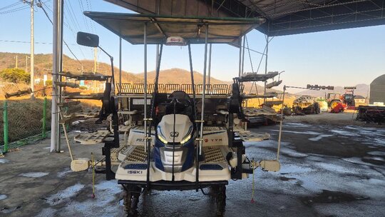 TYM Rice transplanter PRJ83DLF (8Rows)