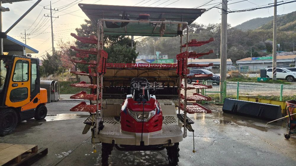 Daedong Rice transplanter ERP80DGPS (8Rows)