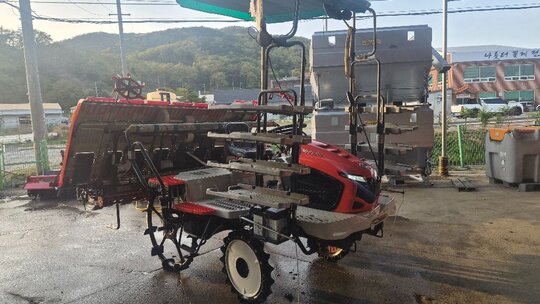 구보다 이앙기 KNW8SFS-GS (8조식)