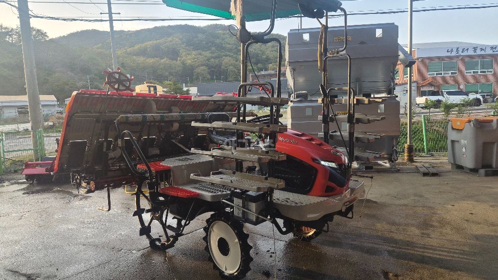 구보다 이앙기 KNW8SFS-GS (8조식)