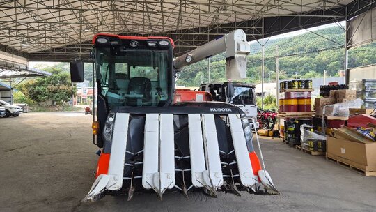 Kubota Combine Harvester ZR6130 (6Rows)