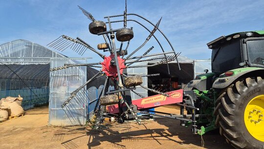  Rake 6400 